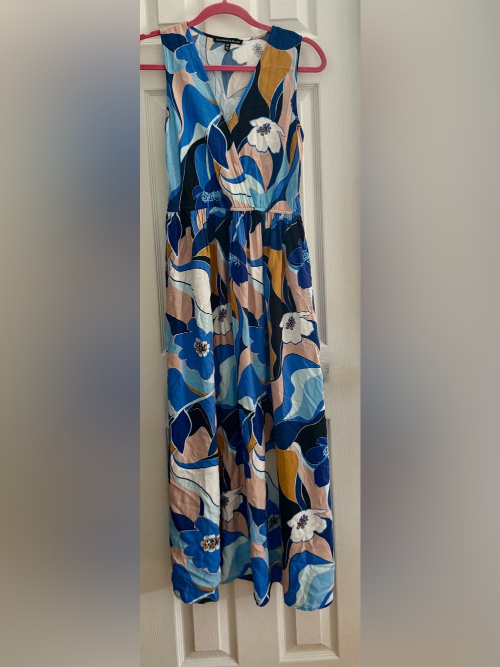 Sleeveless V-Neck Floral Maxi Dress in Blue and Tan